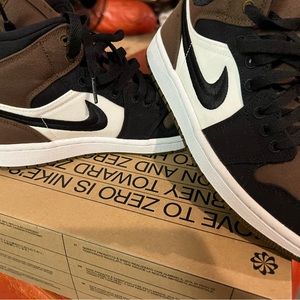 Air jodan  1 mid SE 8 w